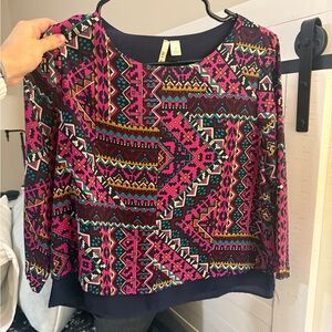 Boutique shirt size small